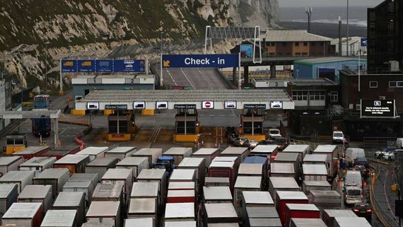Trucks were already being held up at Dover port on Saturday. The UK’s main freight link with the EU usually handles up to 10,000 lorries a day © ANDY RAIN/EPA-EFE/Shutterstock