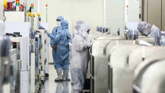 A semiconductor facility in Hsinchu, Taiwan. Businesses are bidding farewell to China and moving production back to Taiwan © Bloomberg