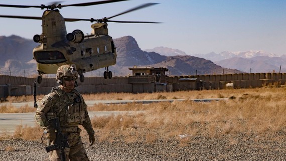  Đại úy Lục quân Hoa Kỳ Bradley D. Rager vào 14-12-2019, ở phía đông nam Afghanistan. (Ảnh: Thượng sĩ Alejandro Licea)