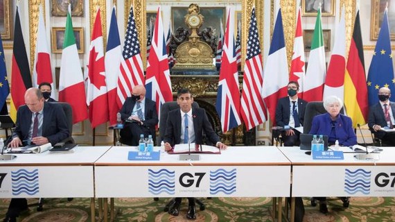 Các bộ trưởng và quan chức tại các cuộc đàm phán G7. © Stefan Rousseau / Pool via AP