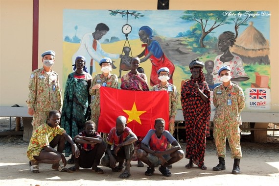Vietnamese doctors at the Việt Nam’s Level-2 Field Hospital Rotation 3 in Bentiu, South Sudan. Photo courtesy of the hospital 