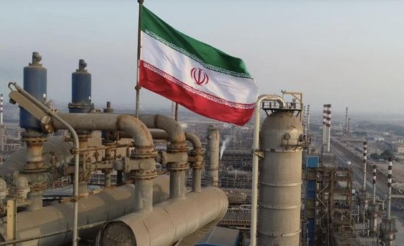Pháp đề xuất sử dụng dầu từ Iran và Venezuela để thay thế nguồn cung từ Nga.