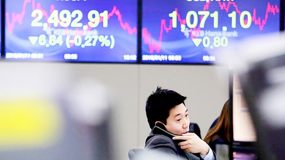 Thị trường chứng khoán Hàn Quốc giảm điểm ngày 11-1