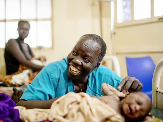 Bác sĩ Nam Sudan nhận giải Nansen vì người tị nạn