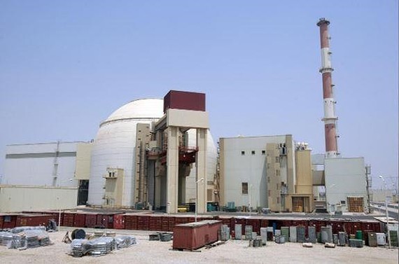  Các lò phản ứng hạt nhân chính tại Bushehr, nằm cách Tehran 1.200 km về phía nam. Ảnh: REUTERS