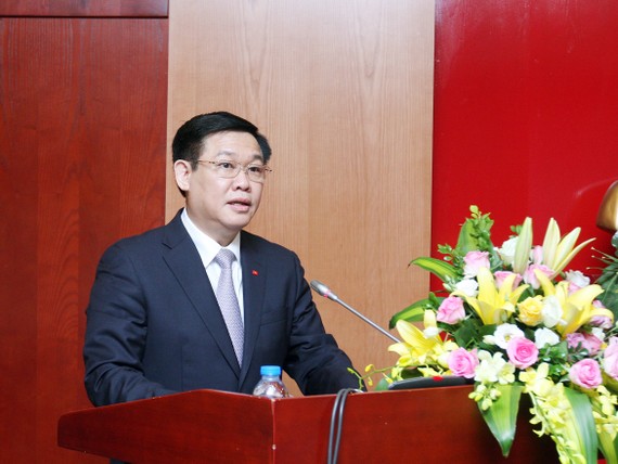 Phó Thủ tướng Vương Đình Huệ phát biểu tại hội thảo. Ảnh VGP