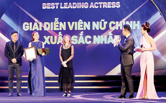 Trao giải diễn viên nữ chính xuất sắc tại Liên hoan phim quốc tế Hà Nội lần thứ V - 2018