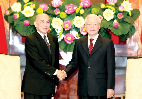 Tổng Bí thư, Chủ tịch nước Nguyễn Phú Trọng hội kiến Quốc vương Campuchia Norodom Sihamoni. Ảnh:  TTXVN