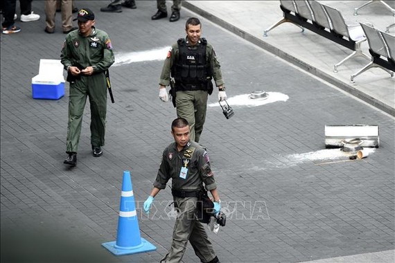 Cảnh sát điều tra tại hiện trường vụ nổ ở Bangkok, Thái Lan, ngày 2-8