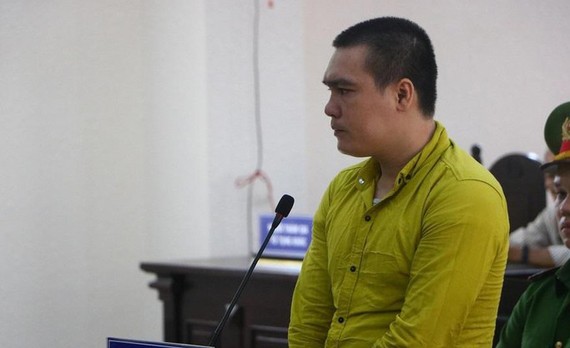 Bị cáo Nguyễn Minh Hiếu tại tòa