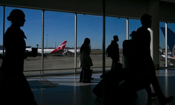 Số người tị nạn tới Australia bằng đường hàng không tăng cao kỷ lục. Ảnh: theguardian.com