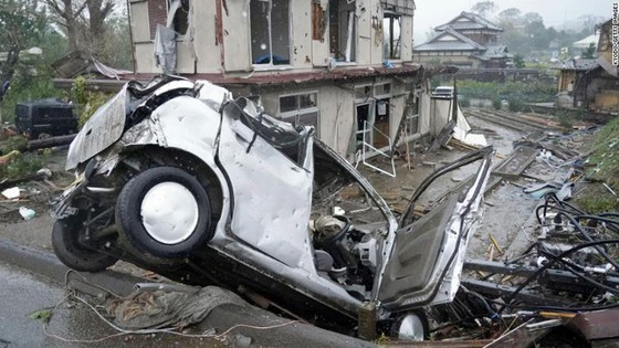 Cảnh hoang tàn sau khi siêu bão Hagibis đổ bộ ở Ichihara, Nhật Bản hôm 12-10. Ảnh:  Getty Images