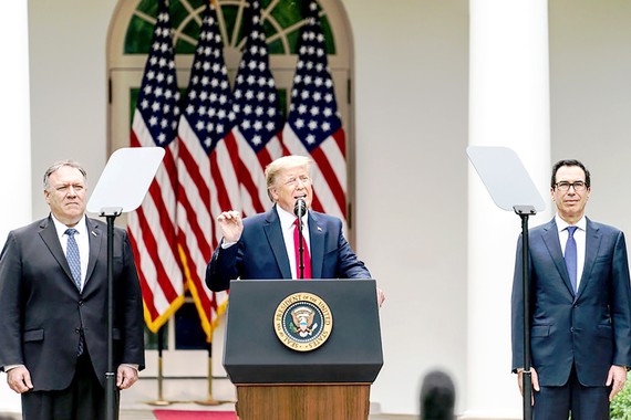 Tổng thống Mỹ Donald Trump họp báo tại Nhà Trắng công bố hàng loạt biện pháp mới với Trung Quốc