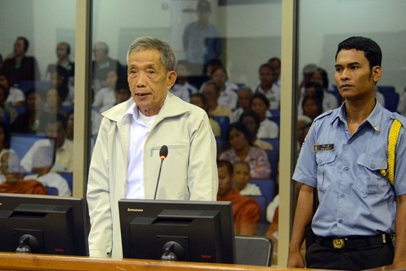 Kaing Guek Eav tại phiên xét xử năm 2012. Ảnh: Getty