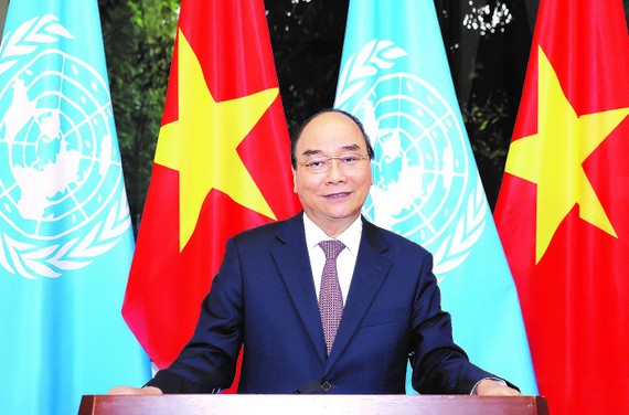 Thủ tướng Nguyễn Xuân Phúc đọc thông điệp gửi tới Phiên thảo luận chung cấp cao của Đại hội đồng Liên hiệp quốc khóa 75. Ảnh: TTXVN