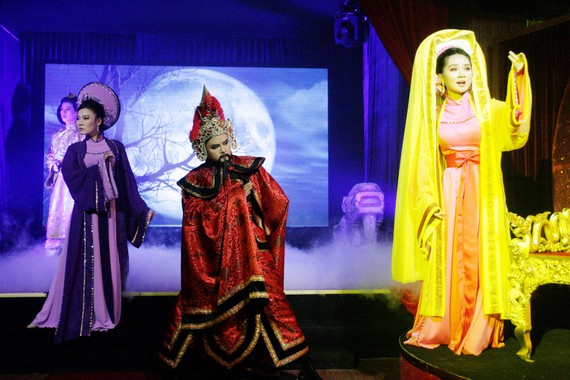 Cảnh trong vở Độc thoại đêm ở Sân khấu Sen Việt