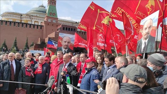  Đồng chí Gennady Zyuganov, Chủ tịch Ban Chấp hành Trung ương Đảng Cộng sản LB Nga phát biểu tại buổi lễ
