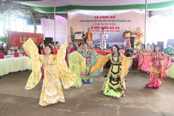 Lễ công bố di sản văn hóa phi vật thể cấp quốc gia Lễ hội Miếu Bà Rá 
