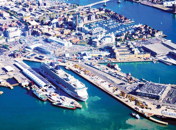 Cảng Southampton, một trong những cảng biển lớn nhất của Anh