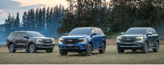 Ford Everest thế hệ mới mạnh mẽ bên ngoài tiện nghi bên trong… 