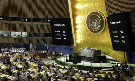 Toàn cảnh phiên bỏ phiếu của Đại hội đồng LHQ đình chỉ tư cách thành viên của Liên bang Nga trong Hội đồng nhân quyền LHQ ở Geneva, Thụy Sĩ, ngày 7-4-2022. Ảnh: AFP/TTXVN