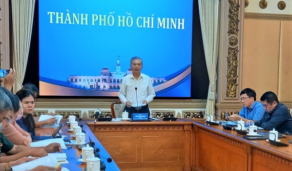 Phó Chủ tịch UBND TPHCM Ngô Minh Châu phát biểu tại đầu cầu TPHCM