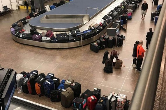 US airport immigration computers suffer temporary outage on first day of 2018