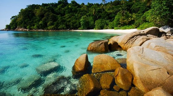 Beach in Perhentian Island, Malaysia (Source: Shutterstock)
