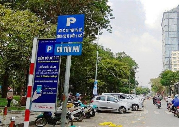 HCM City’s parking fee plan a disappointment