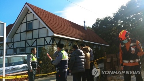 (ATTN: UPDATES with revised death toll, more info)  GANGNEUNG, South Korea, Dec. 18 (Yonhap) -- Three senior high school students were found dead and seven others unconscious at a pension in the northeastern province of Gangwon, local police and firefight