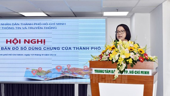 Phó Giám đốc Sở Thông tin và Truyền thông TP Võ Thị Trung Trinh phát biểu tại hội nghị. Nguồn: Thanhuytphcm