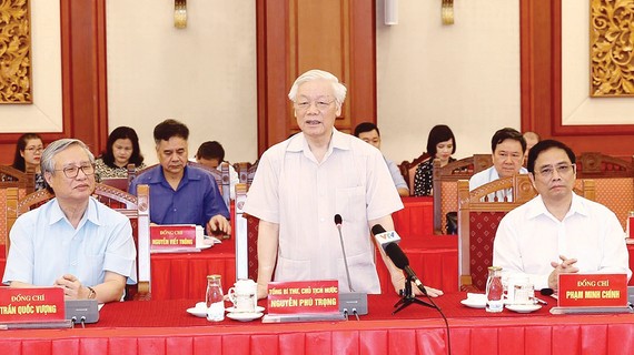 Tổng Bí thư, Chủ tịch nước Nguyễn Phú Trọng, Trưởng Tiểu ban Văn kiện Đại hội XIII của Đảng, phát biểu khai mạc hội nghị. Ảnh: TTXVN