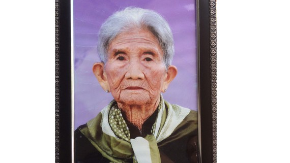Bà mẹ Việt Nam anh hùng NGUYỄN THỊ ĐẬM