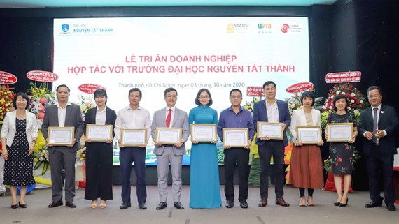 Trường ĐH Nguyễn Tất Thành tri ân các doanh nghiệp