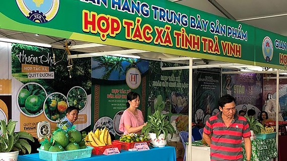 Kết nối hàng hóa các HTX tại Hội chợ xúc tiến thương mại do Liên minh HTX Việt Nam tổ chức