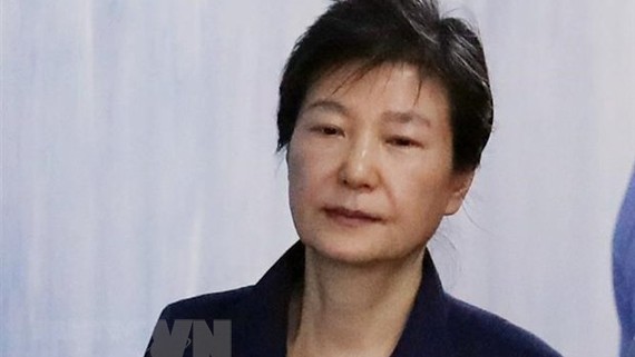 Cựu Tổng thống Hàn Quốc Park Geun-hye tới một phiên tòa ở Seoul. Ảnh: Yonhap/TTXVN