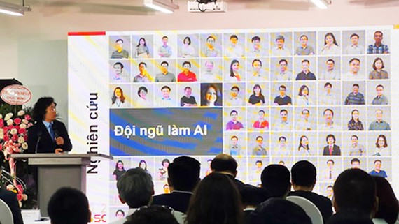 Giới thiệu về đội ngũ những người nghiên cứu AI của Trung tâm Nghiên cứu quốc tế về AI tại lễ khai trương
