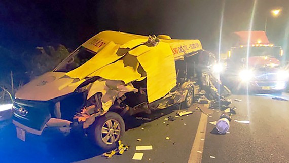 Một vụ tai nạn giao thông xảy ra trên đường cao tốc TPHCM - Trung Lương