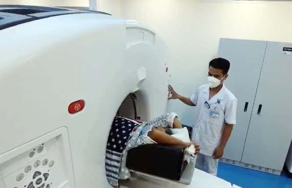 Máy PETCT tại Bệnh viện Ung bướu TPHCM mới được vận hành sau hơn 1 năm ngưng hoạt động vì thiếu thuốc. Ảnh: HOÀNG HÙNG