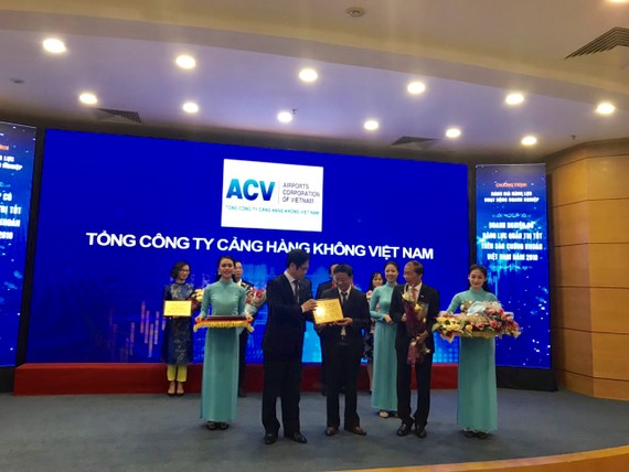 Tổng công ty Cảng hàng không Việt Nam – CTCP (ACV) nhận chứng nhận đạt "Top 10 Doanh nghiệp có năng lực quản trị tài chính tốt nhất ngành hạ tầng trên sàn chứng khoán Việt Nam năm 2018"