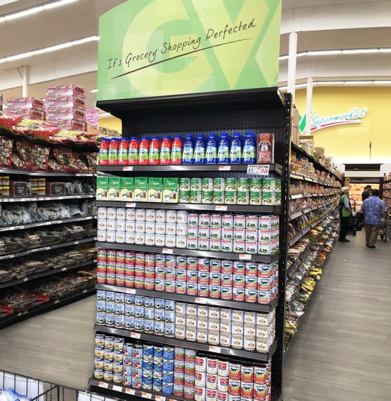 Sản phẩm sữa đặc của Vinamilk đang được bán trong các siêu thị tại Mỹ