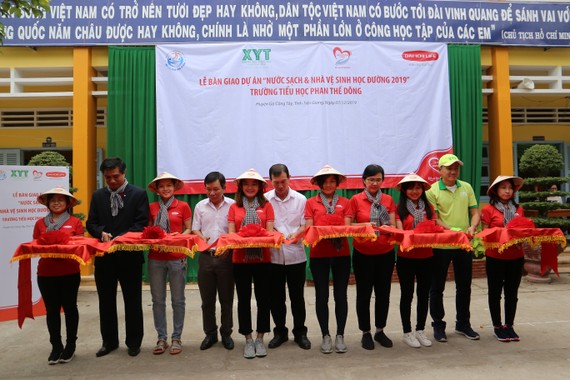 Quỹ "Vì cuộc sống tươi đẹp" tiếp tục bàn giao công trình nước sạch tại Tiền Giang