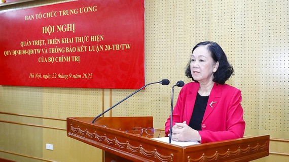 Trưởng Ban  Tổ chức  Trung ương Trương Thị Mai phát biểu  tại hội nghị. Ảnh: TTXVN