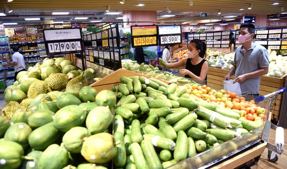 Hệ thống siêu thị Co.opmart cả nước sẽ giảm giá hàng hóa từ nay đến Tết.