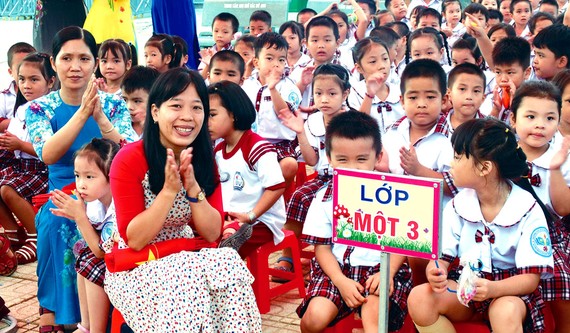 Học sinh Trường Tiểu học Huỳnh Văn Bánh (huyện Bình Chánh) trong lễ khai giảng năm học 2020-2021