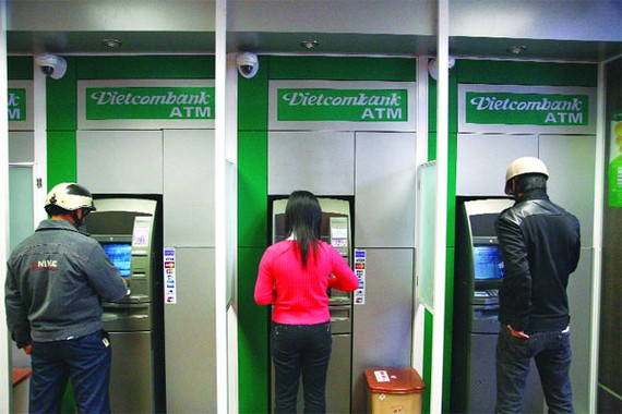 Không được để ATM hết tiền dịp 30-4 và 1-5