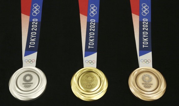 Hình ảnh các huy chương tại Olympic 2020 (Ảnh: AP News)