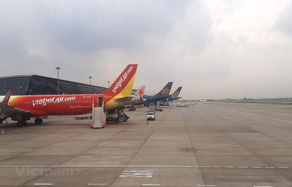 Máy bay của các hãng hàng không tại sân bay Nội Bài. (Ảnh: Việt Hùng/Vietnam+)