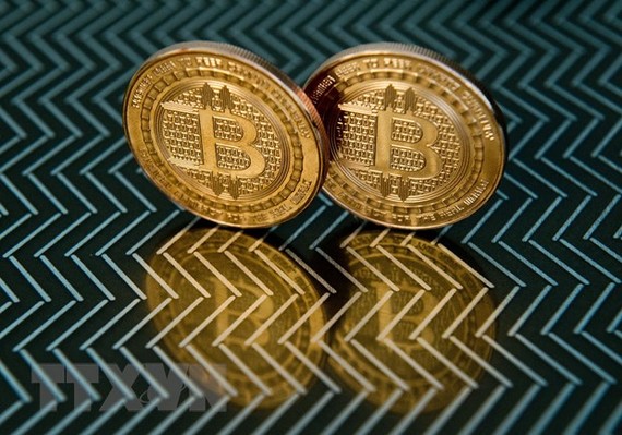 Bitcoin lần đầu vượt mốc 50.000 USD