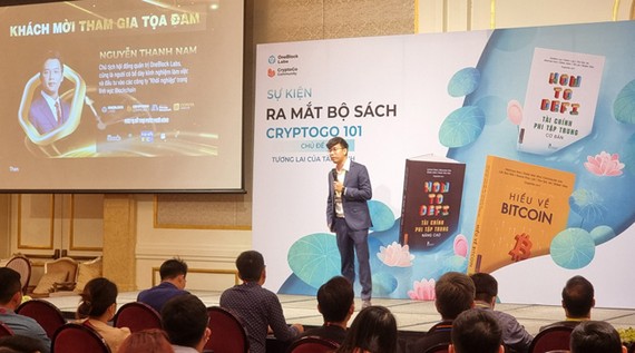Chủ tịch OneBlock Labs Nguyễn Thanh Nam nêu lý do xuất bản bộ sách CryptoGo 101 tại Việt Nam.